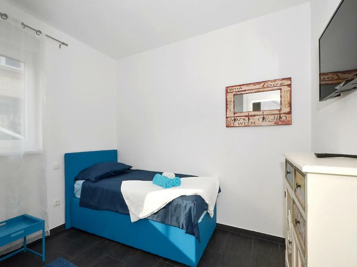 Deluxe Apartman Porto Trogir 0*,