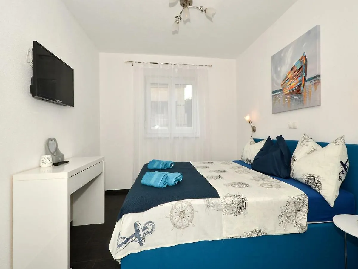 Deluxe Apartman Porto Trogir