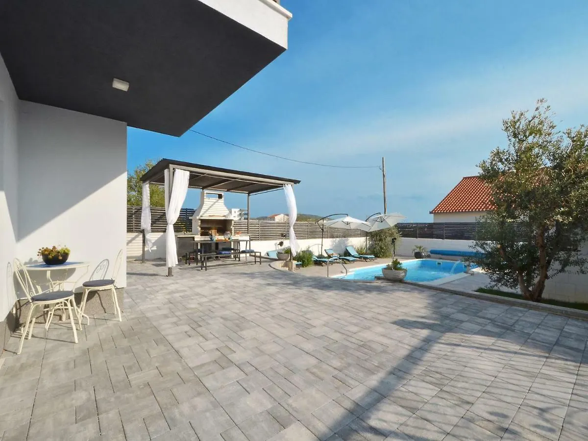 Deluxe Apartman Porto Trogir