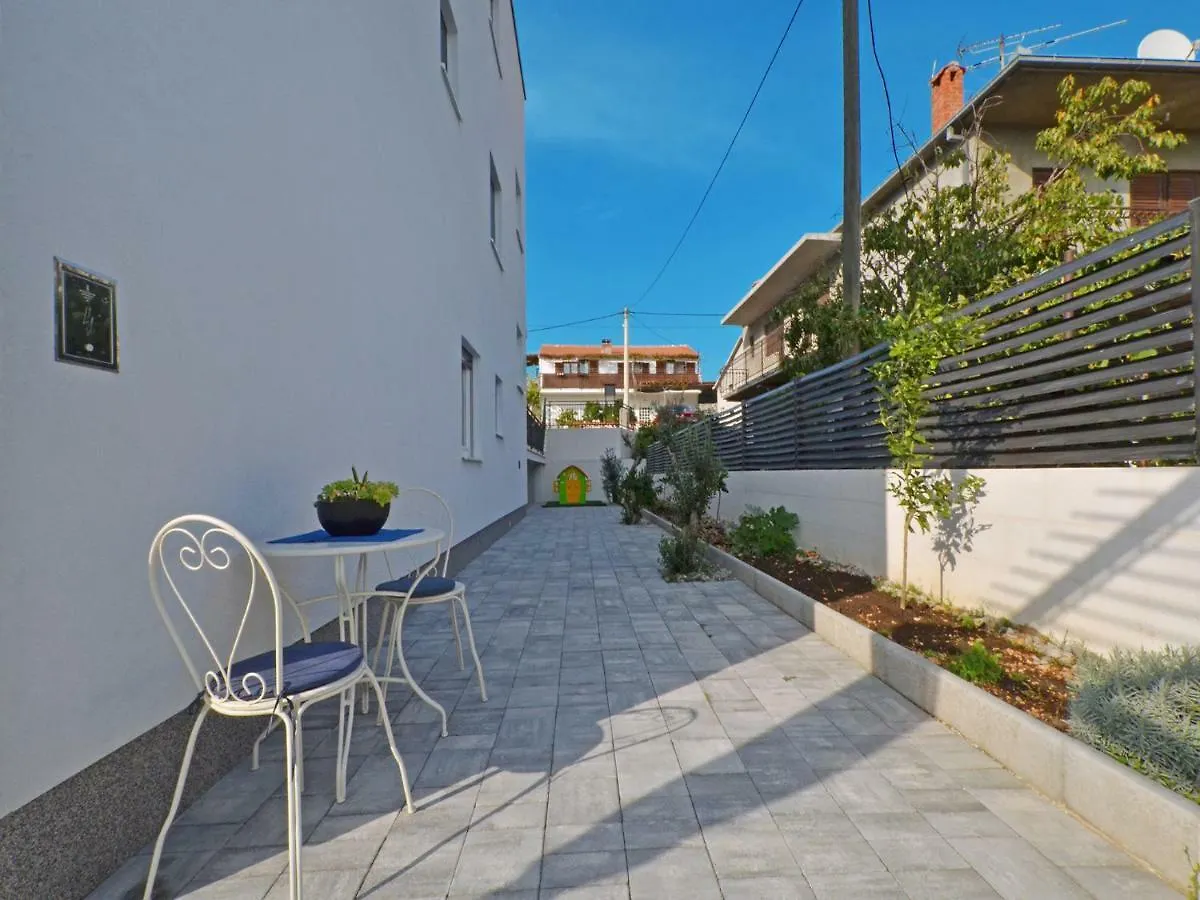 Deluxe Apartman Porto Trogir 0*,