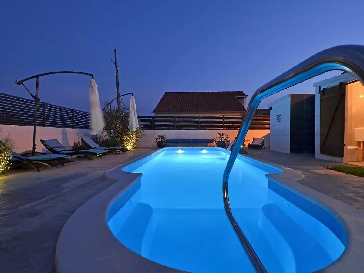 Deluxe Apartman Porto Trogir