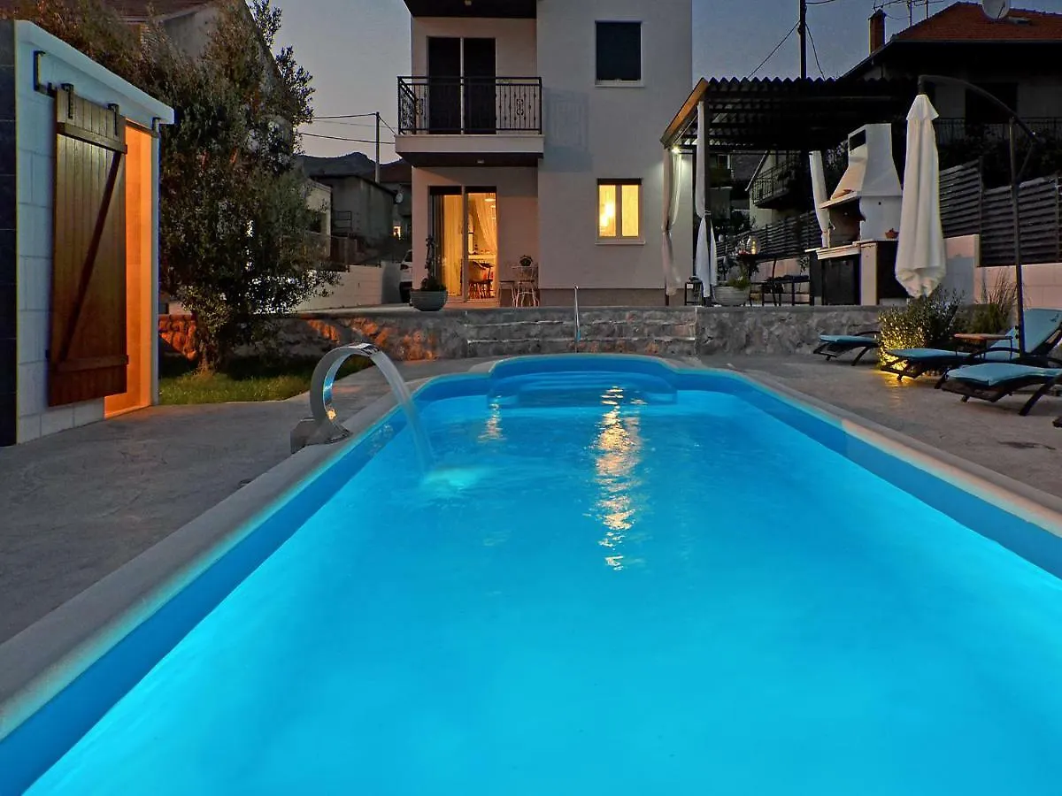 Deluxe Apartman Porto Trogir Croatia
