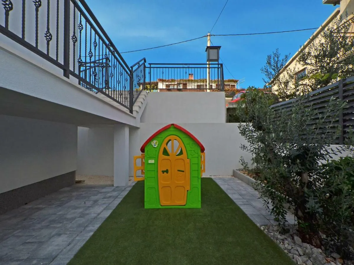 Deluxe Apartman Porto Trogir Kroatien
